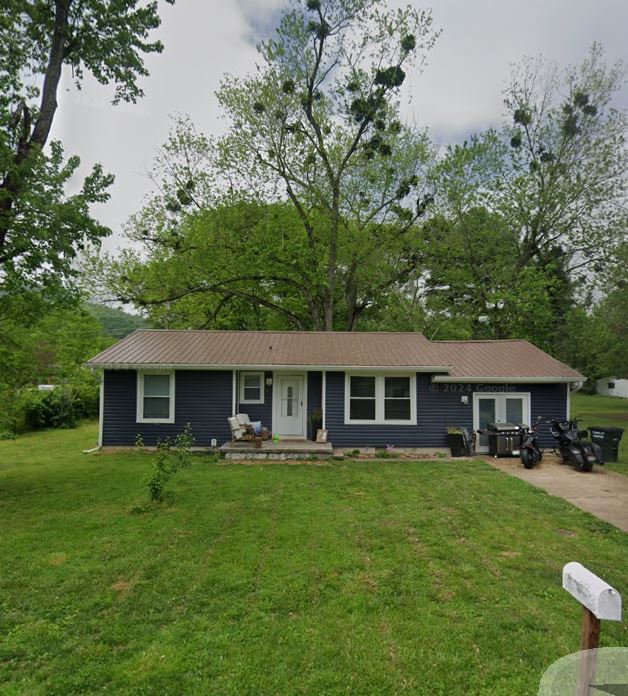 1115 North Dennis Avenue